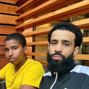 Os filhos da Elizabeth, Captain  e Keeno.